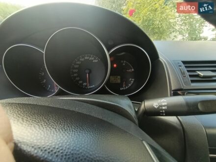 Синий Мазда 3, объемом двигателя 1.6 л и пробегом 350 тыс. км за 3500 $, фото 1 на Automoto.ua