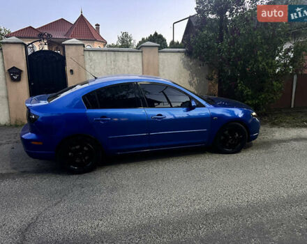 Синий Мазда 3, объемом двигателя 2 л и пробегом 233 тыс. км за 3750 $, фото 1 на Automoto.ua