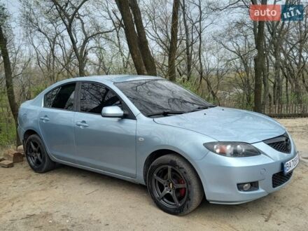 Синий Мазда 3, объемом двигателя 1.6 л и пробегом 370 тыс. км за 3900 $, фото 1 на Automoto.ua