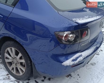 Синий Мазда 3, объемом двигателя 1.6 л и пробегом 161 тыс. км за 4500 $, фото 1 на Automoto.ua