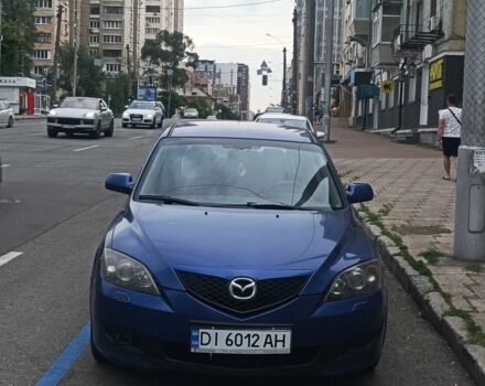 Синий Мазда 3, объемом двигателя 1.6 л и пробегом 600 тыс. км за 3215 $, фото 1 на Automoto.ua