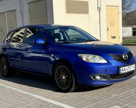 Синий Мазда 3, объемом двигателя 1.6 л и пробегом 300 тыс. км за 6000 $, фото 1 на Automoto.ua