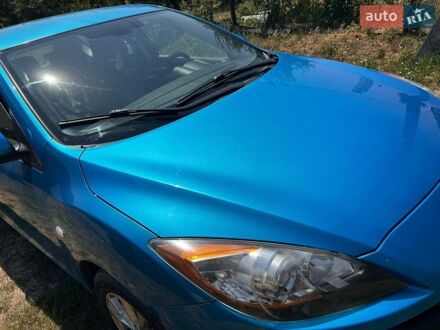 Синий Мазда 3, объемом двигателя 1.56 л и пробегом 300 тыс. км за 6700 $, фото 1 на Automoto.ua