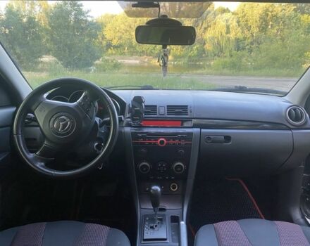 Зеленый Мазда 3, объемом двигателя 1.6 л и пробегом 301 тыс. км за 5200 $, фото 7 на Automoto.ua