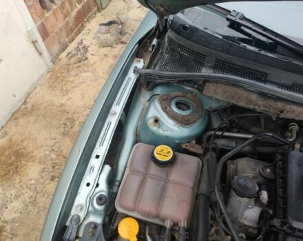 Зеленый Мазда 3, объемом двигателя 1.6 л и пробегом 253 тыс. км за 3550 $, фото 8 на Automoto.ua