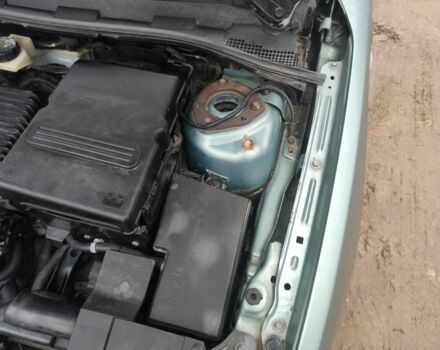 Зеленый Мазда 3, объемом двигателя 1.6 л и пробегом 253 тыс. км за 3550 $, фото 7 на Automoto.ua