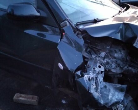 Зелений Мазда 3, об'ємом двигуна 0 л та пробігом 230 тис. км за 1852 $, фото 1 на Automoto.ua