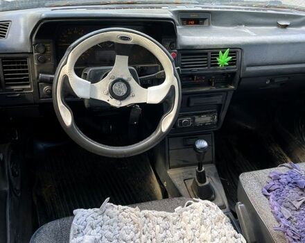 Белый Мазда 323, объемом двигателя 1.3 л и пробегом 0 тыс. км за 450 $, фото 6 на Automoto.ua