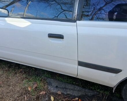 Білий Мазда 323, об'ємом двигуна 1.3 л та пробігом 500 тис. км за 715 $, фото 17 на Automoto.ua