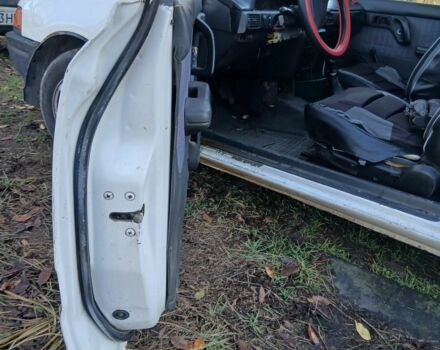 Білий Мазда 323, об'ємом двигуна 1.3 л та пробігом 500 тис. км за 715 $, фото 3 на Automoto.ua