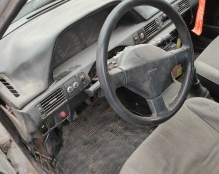 Белый Мазда 323, объемом двигателя 0 л и пробегом 480 тыс. км за 500 $, фото 8 на Automoto.ua