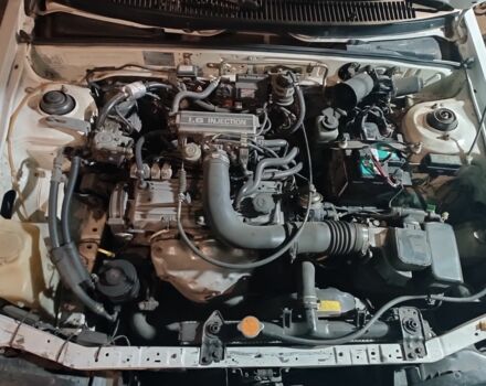 Белый Мазда 323, объемом двигателя 1.6 л и пробегом 200 тыс. км за 1350 $, фото 4 на Automoto.ua