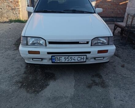 Белый Мазда 323, объемом двигателя 1.6 л и пробегом 200 тыс. км за 1350 $, фото 2 на Automoto.ua