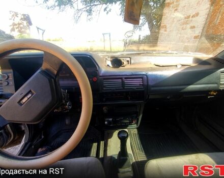 Білий Мазда 323, об'ємом двигуна 1.3 л та пробігом 380 тис. км за 720 $, фото 3 на Automoto.ua