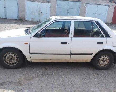 Белый Мазда 323, объемом двигателя 1.3 л и пробегом 888 тыс. км за 800 $, фото 4 на Automoto.ua