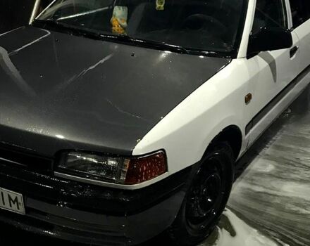 Білий Мазда 323, об'ємом двигуна 1.6 л та пробігом 0 тис. км за 550 $, фото 2 на Automoto.ua