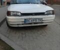 Белый Мазда 323, объемом двигателя 1.7 л и пробегом 250 тыс. км за 750 $, фото 1 на Automoto.ua