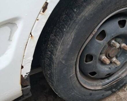 Белый Мазда 323, объемом двигателя 1.7 л и пробегом 600 тыс. км за 800 $, фото 7 на Automoto.ua