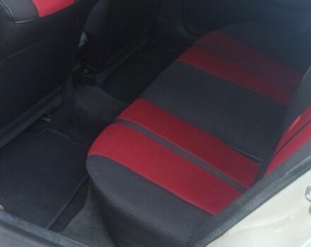 Белый Мазда 323, объемом двигателя 0 л и пробегом 485 тыс. км за 2200 $, фото 3 на Automoto.ua