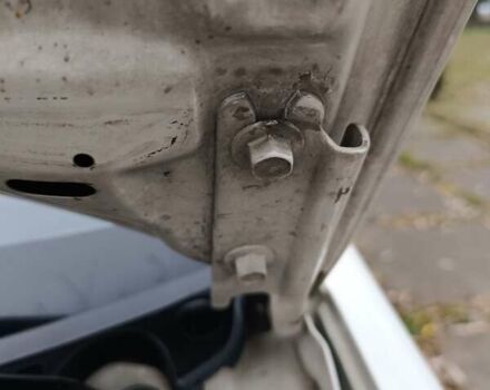 Белый Мазда 323, объемом двигателя 1.5 л и пробегом 420 тыс. км за 2750 $, фото 32 на Automoto.ua