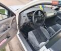 Белый Мазда 323, объемом двигателя 2 л и пробегом 280 тыс. км за 2500 $, фото 3 на Automoto.ua