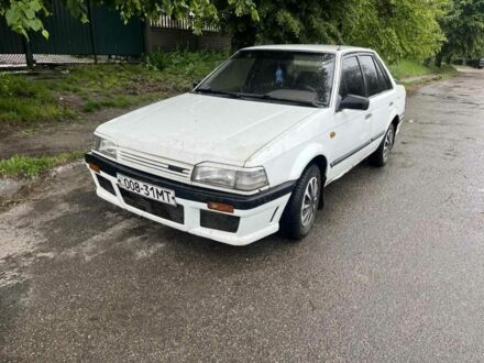 Мазда 323 1989 у Смеле на Automoto.ua Білий Мазда 323, об'ємом двигуна 1.5 л та пробігом 326 тис. км за 700 $, фото 1 на Automoto.ua