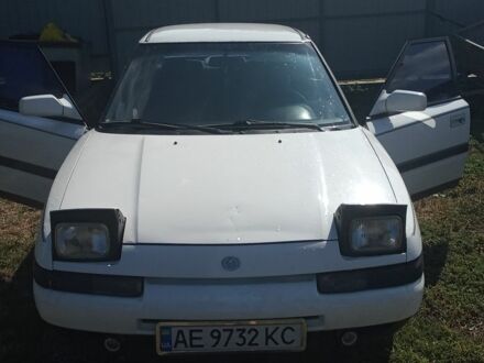 Мазда 323 1991 в Синельниковом на Automoto.ua Белый Мазда 323, объемом двигателя 0 л и пробегом 2 тыс. км за 1350 $, фото 1 на Automoto.ua