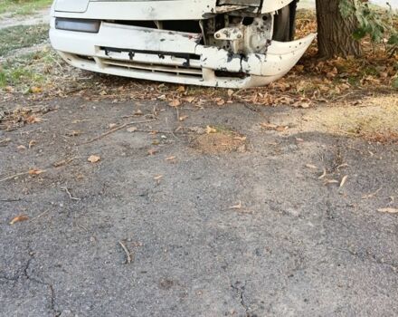 Білий Мазда 323, об'ємом двигуна 0 л та пробігом 300 тис. км за 404 $, фото 1 на Automoto.ua