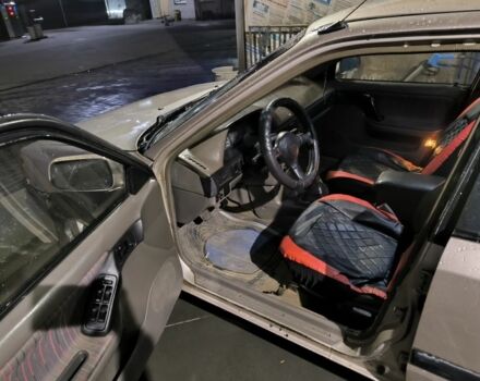 Бежевый Мазда 323, объемом двигателя 1.6 л и пробегом 300 тыс. км за 715 $, фото 7 на Automoto.ua