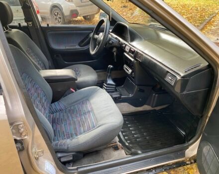 Бежевий Мазда 323, об'ємом двигуна 1.6 л та пробігом 400 тис. км за 899 $, фото 20 на Automoto.ua