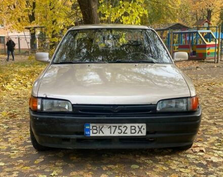 Бежевий Мазда 323, об'ємом двигуна 1.6 л та пробігом 400 тис. км за 899 $, фото 9 на Automoto.ua