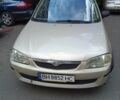 Бежевый Мазда 323, объемом двигателя 1.6 л и пробегом 306 тыс. км за 2700 $, фото 1 на Automoto.ua