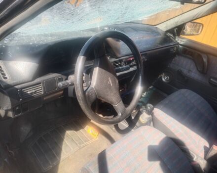 Чорний Мазда 323, об'ємом двигуна 0 л та пробігом 300 тис. км за 350 $, фото 3 на Automoto.ua
