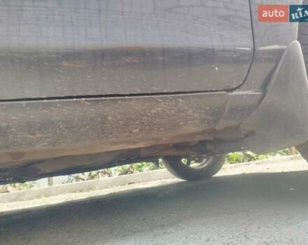 Черный Мазда 323, объемом двигателя 1.49 л и пробегом 319 тыс. км за 2400 $, фото 10 на Automoto.ua