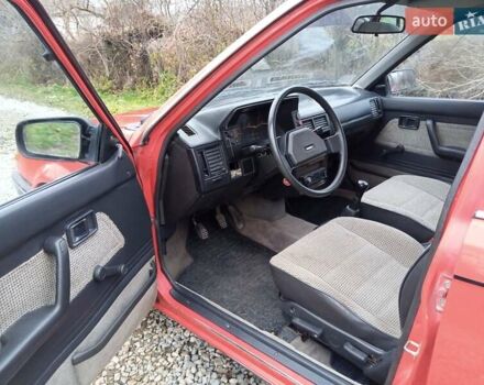 Червоний Мазда 323, об'ємом двигуна 1.3 л та пробігом 250 тис. км за 950 $, фото 8 на Automoto.ua