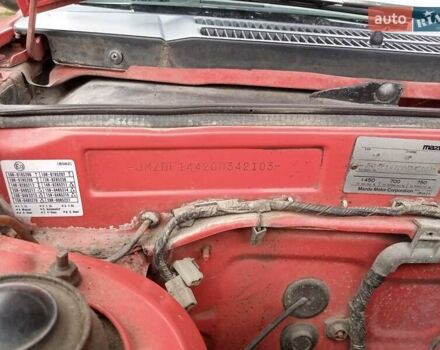 Червоний Мазда 323, об'ємом двигуна 1.3 л та пробігом 250 тис. км за 950 $, фото 15 на Automoto.ua