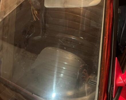 Красный Мазда 323, объемом двигателя 1.8 л и пробегом 150 тыс. км за 750 $, фото 5 на Automoto.ua