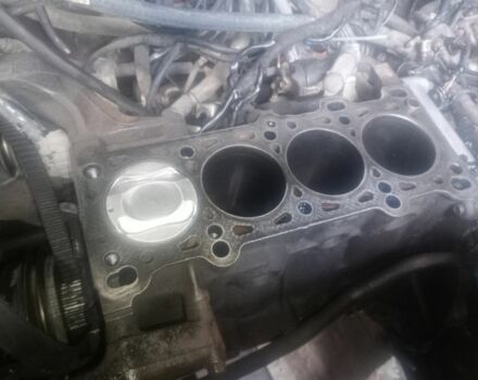 Красный Мазда 323, объемом двигателя 1.6 л и пробегом 400 тыс. км за 1500 $, фото 6 на Automoto.ua