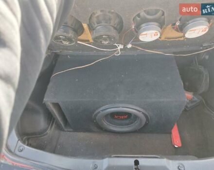 Красный Мазда 323, объемом двигателя 1.6 л и пробегом 328 тыс. км за 2000 $, фото 13 на Automoto.ua