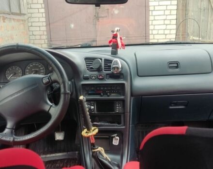 Красный Мазда 323, объемом двигателя 1.5 л и пробегом 367 тыс. км за 2400 $, фото 11 на Automoto.ua