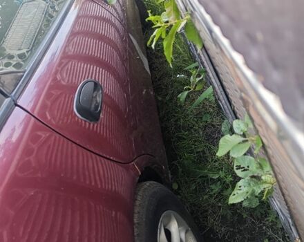 Червоний Мазда 323, об'ємом двигуна 1.5 л та пробігом 500 тис. км за 1000 $, фото 7 на Automoto.ua