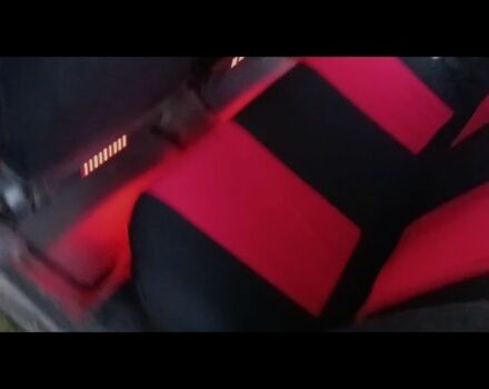 Мазда 323 1988 у Прилуках на Automoto.ua Червоний Мазда 323, об'ємом двигуна 2 л та пробігом 80 тис. км за 991 $, фото 9 на Automoto.ua