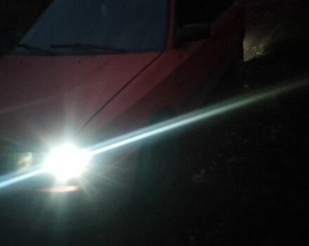 Красный Мазда 323, объемом двигателя 2 л и пробегом 4 тыс. км за 904 $, фото 6 на Automoto.ua