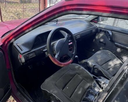 Червоний Мазда 323, об'ємом двигуна 1.4 л та пробігом 300 тис. км за 785 $, фото 5 на Automoto.ua