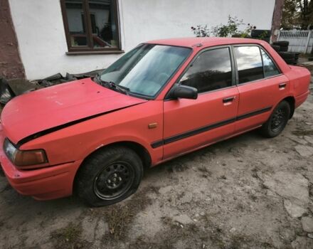 Красный Мазда 323, объемом двигателя 1.6 л и пробегом 500 тыс. км за 400 $, фото 1 на Automoto.ua