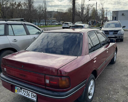 Красный Мазда 323, объемом двигателя 1.6 л и пробегом 350 тыс. км за 1200 $, фото 3 на Automoto.ua