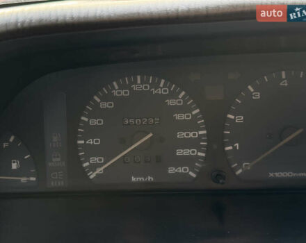 Красный Мазда 323, объемом двигателя 1.6 л и пробегом 350 тыс. км за 1200 $, фото 10 на Automoto.ua