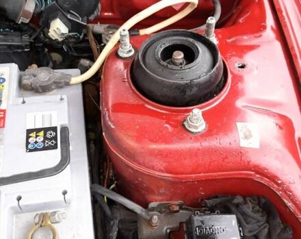 Червоний Мазда 323, об'ємом двигуна 1.49 л та пробігом 290 тис. км за 2800 $, фото 9 на Automoto.ua