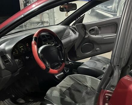 Червоний Мазда 323, об'ємом двигуна 1.5 л та пробігом 500 тис. км за 1600 $, фото 4 на Automoto.ua
