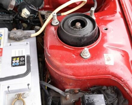 Червоний Мазда 323, об'ємом двигуна 1.5 л та пробігом 290 тис. км за 2800 $, фото 5 на Automoto.ua